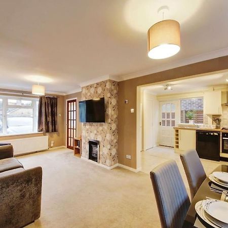 Beautiful Home Close To Town Free Netflix, Wifi Solihull Extérieur photo