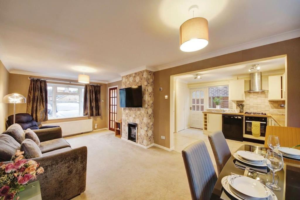 Beautiful Home Close To Town Free Netflix, Wifi Solihull Extérieur photo