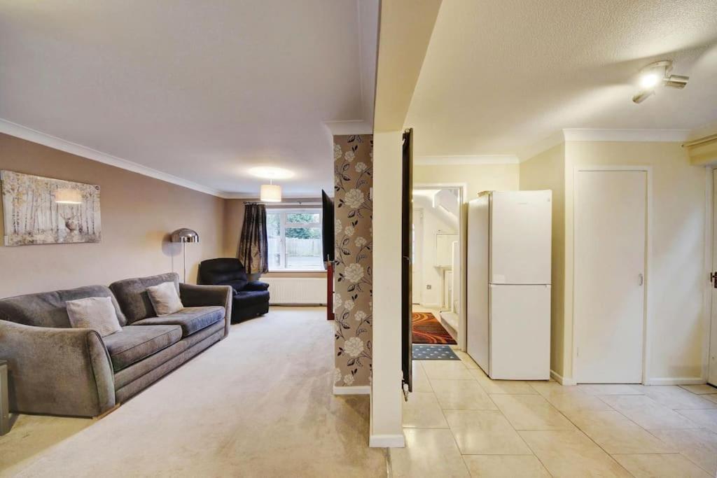 Beautiful Home Close To Town Free Netflix, Wifi Solihull Extérieur photo