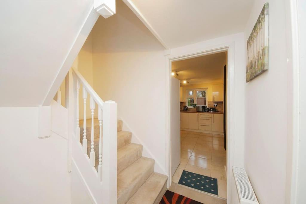 Beautiful Home Close To Town Free Netflix, Wifi Solihull Extérieur photo