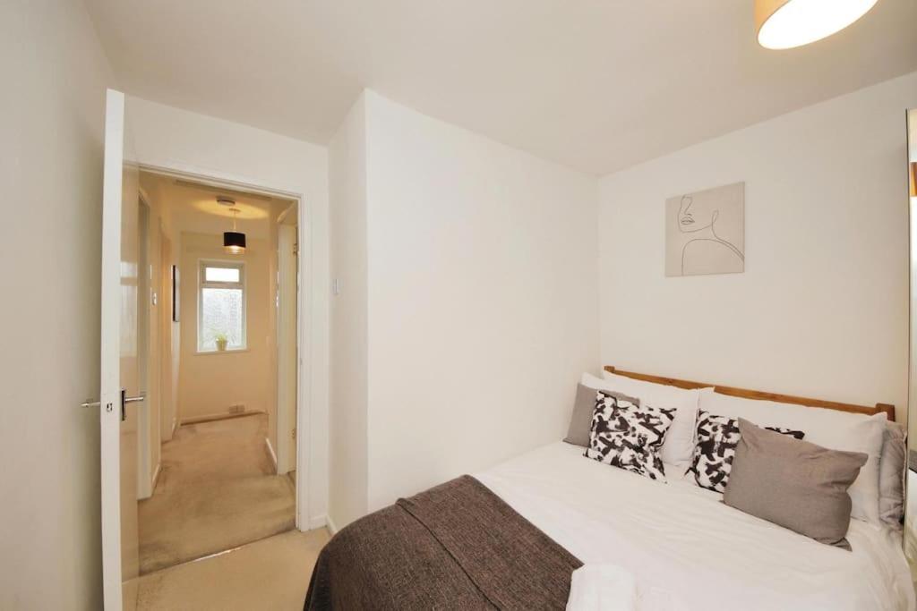 Beautiful Home Close To Town Free Netflix, Wifi Solihull Extérieur photo